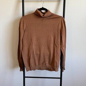 H&M brown fine knit turtleneck